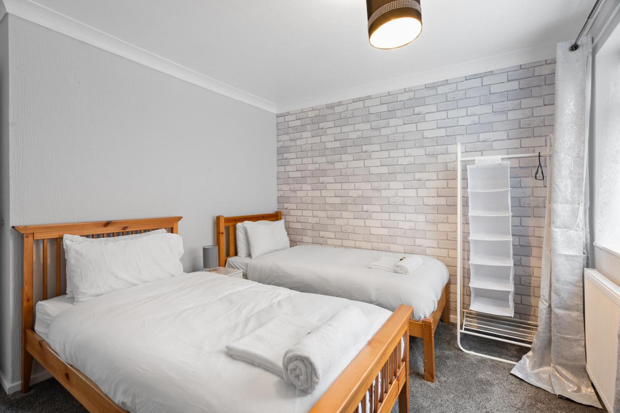 A Charming 3 Bed Home Next To Nec And Birmingham International Airport Marston Green Ngoại thất bức ảnh